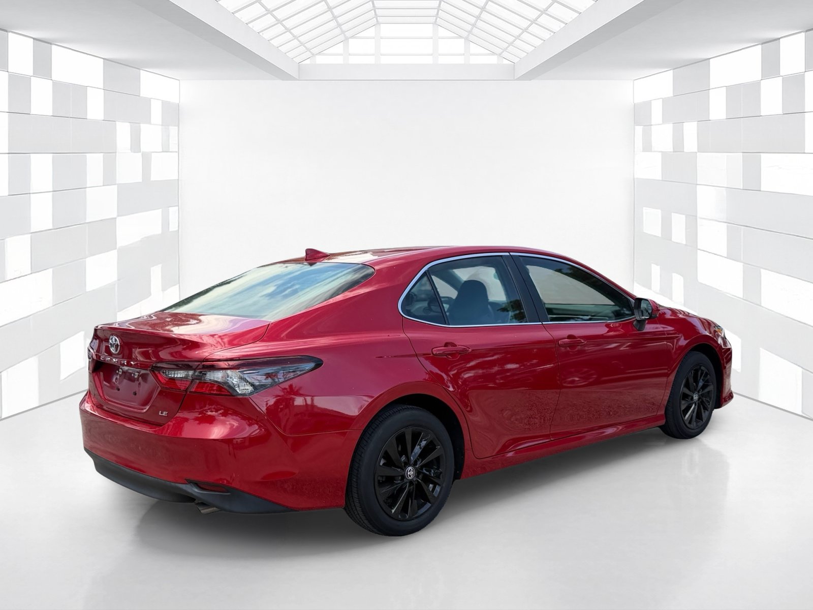 Used 2023 Toyota Camry LE FWD image 7