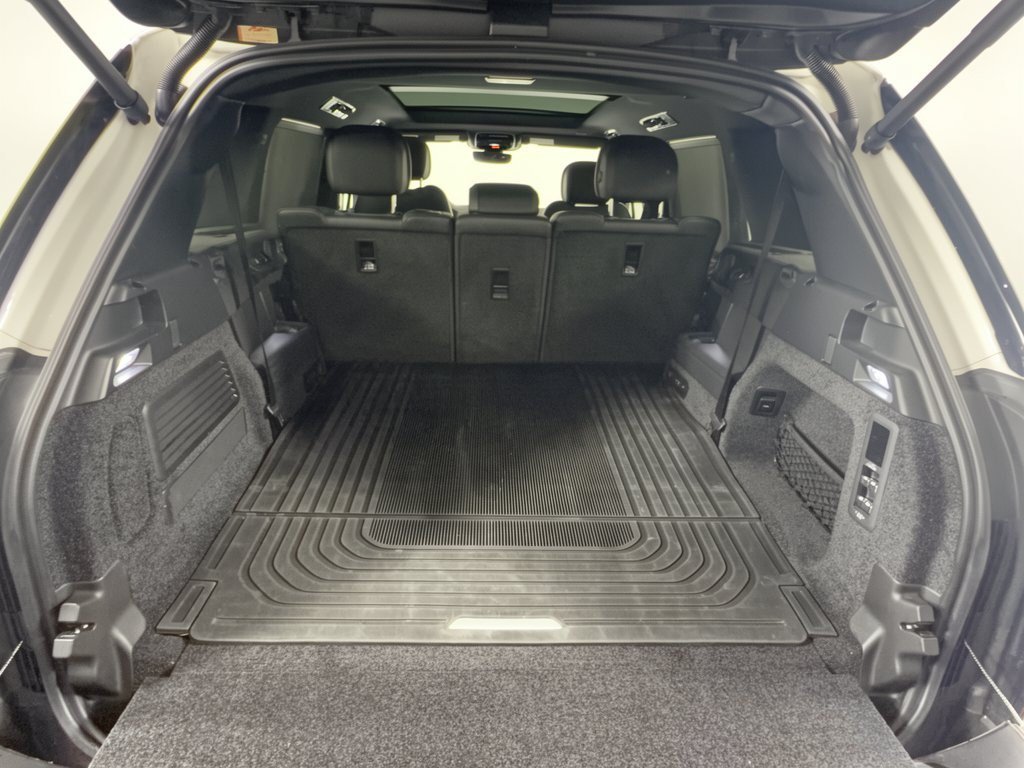 Used 2025 Land Rover Range Rover Long Wheelbase SE AWD/4WD image 28