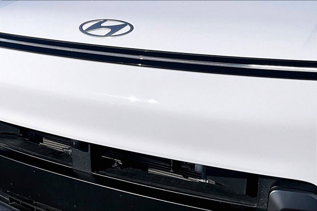 Used 2024 Hyundai Kona Limited image 40