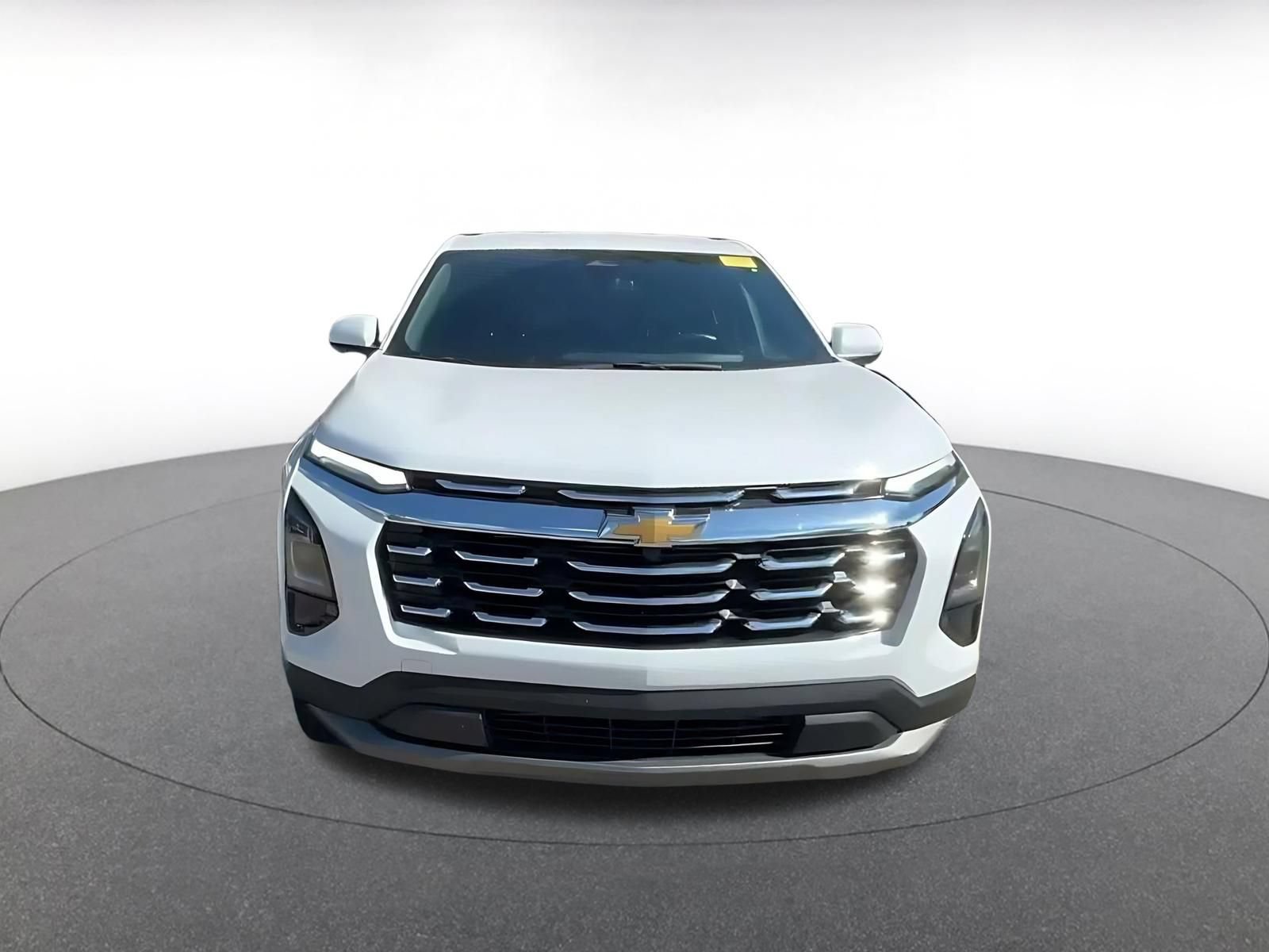 Used 2025 Chevrolet Equinox LT FWD image 4