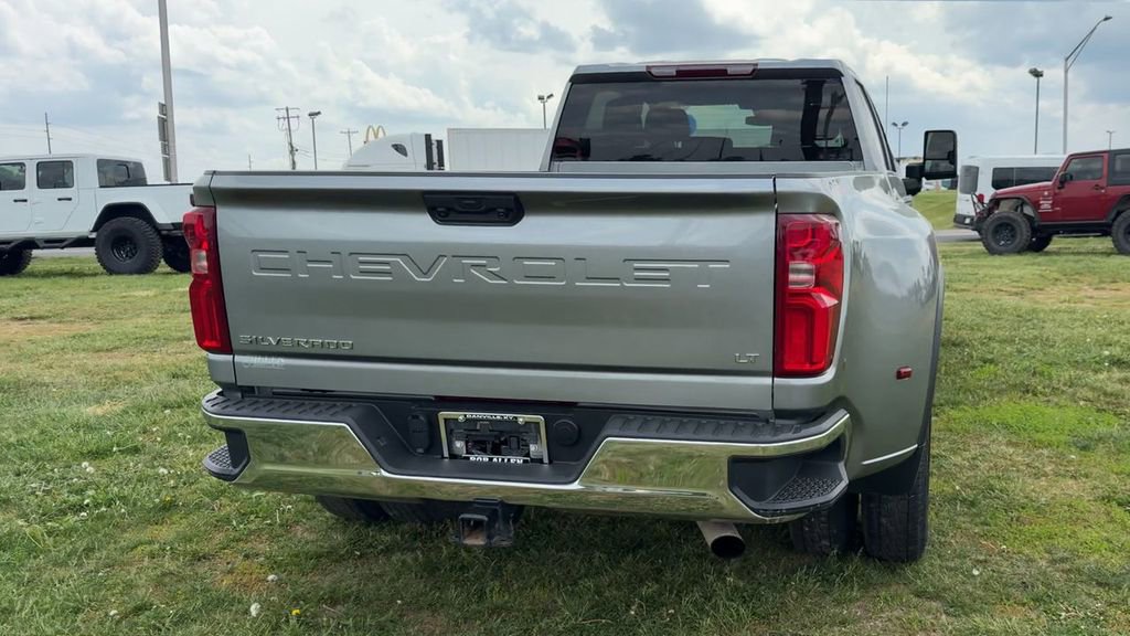 Used 2025 Chevrolet Silverado 3500 LT AWD/4WD image 6