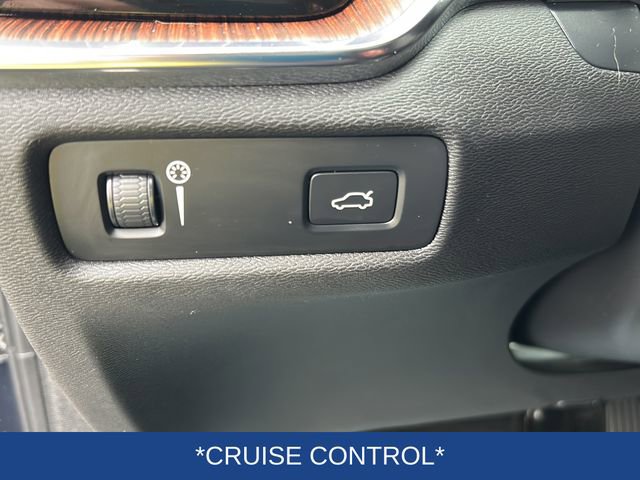 Used 2022 Volvo S60 B5 Inscription image 13