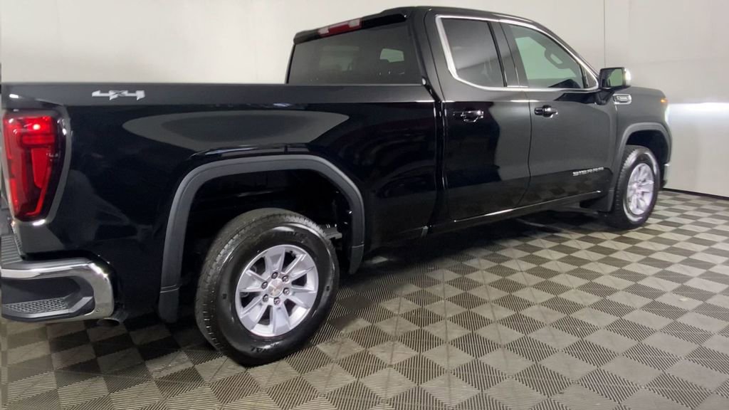 New 2026 GMC Sierra 1500 SLE image 10