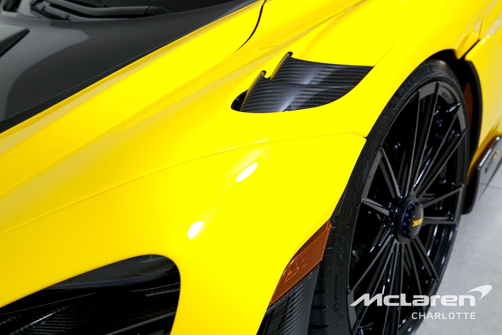 Used 2022 McLaren 765LT RWD image 34