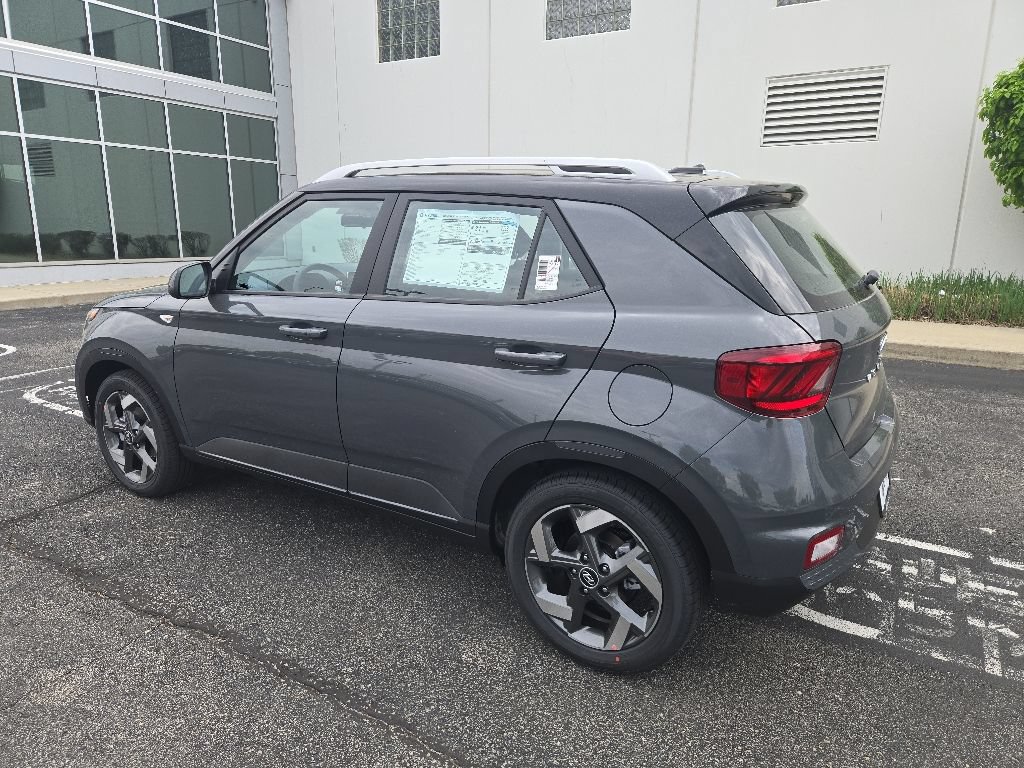 New 2026 Hyundai Venue SEL FWD image 6