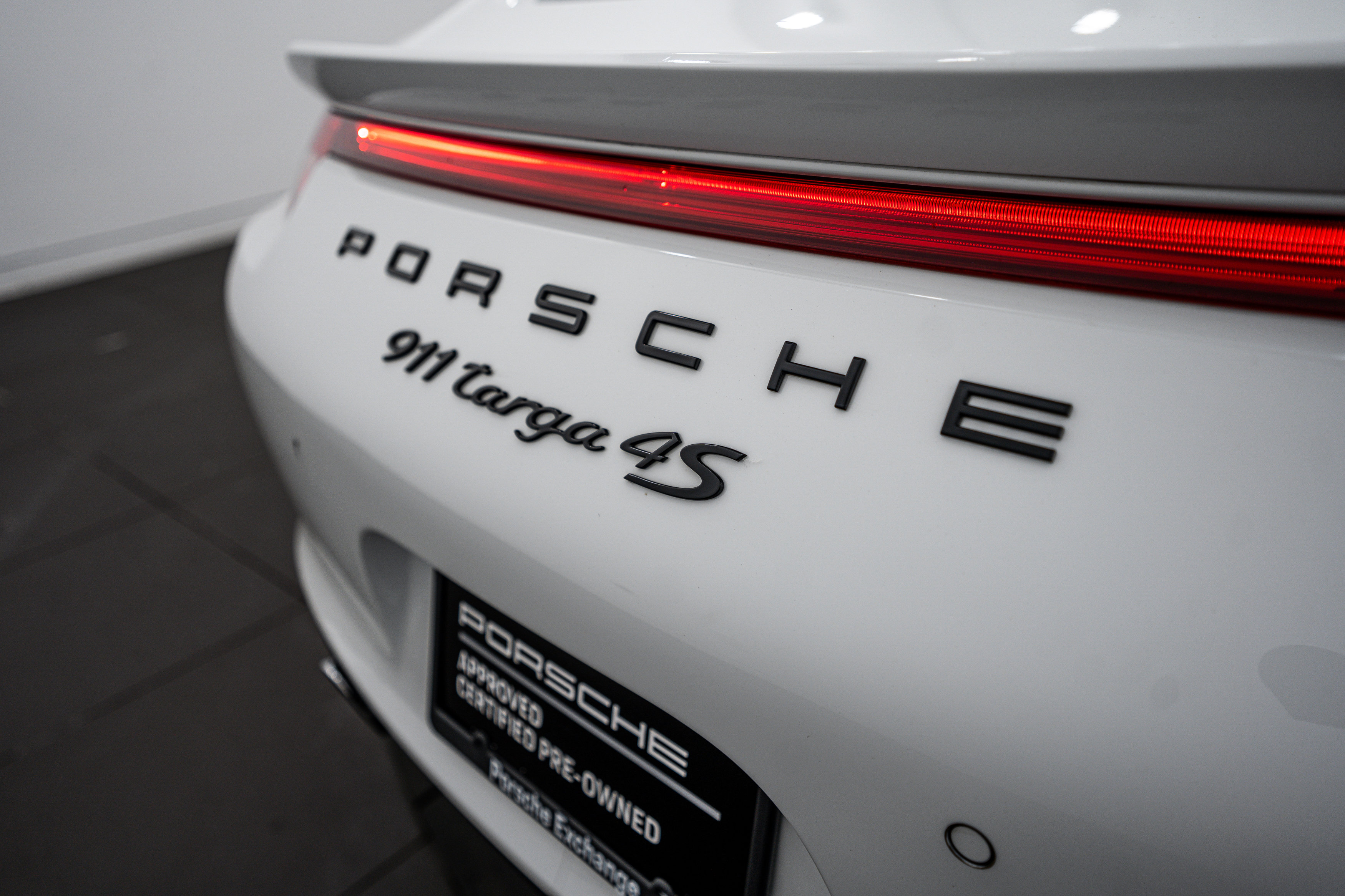 Certified 2014 Porsche 911 Targa 4S image 28