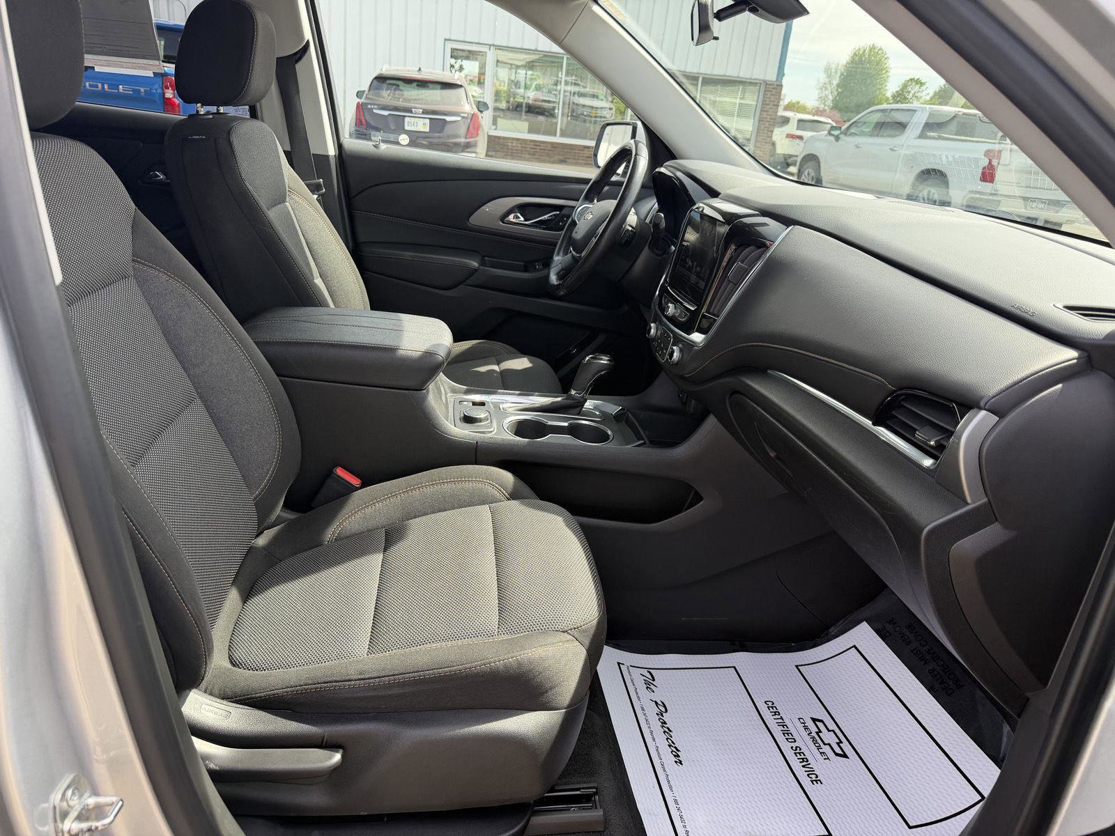 Used 2019 Chevrolet Traverse LT w/ LPO, Floor Liner Package AWD/4WD image 22