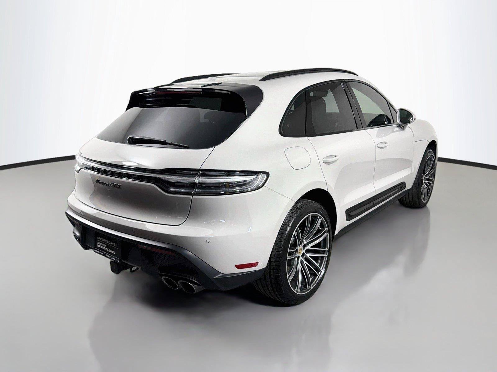 Certified 2025 Porsche Macan GTS AWD/4WD image 7