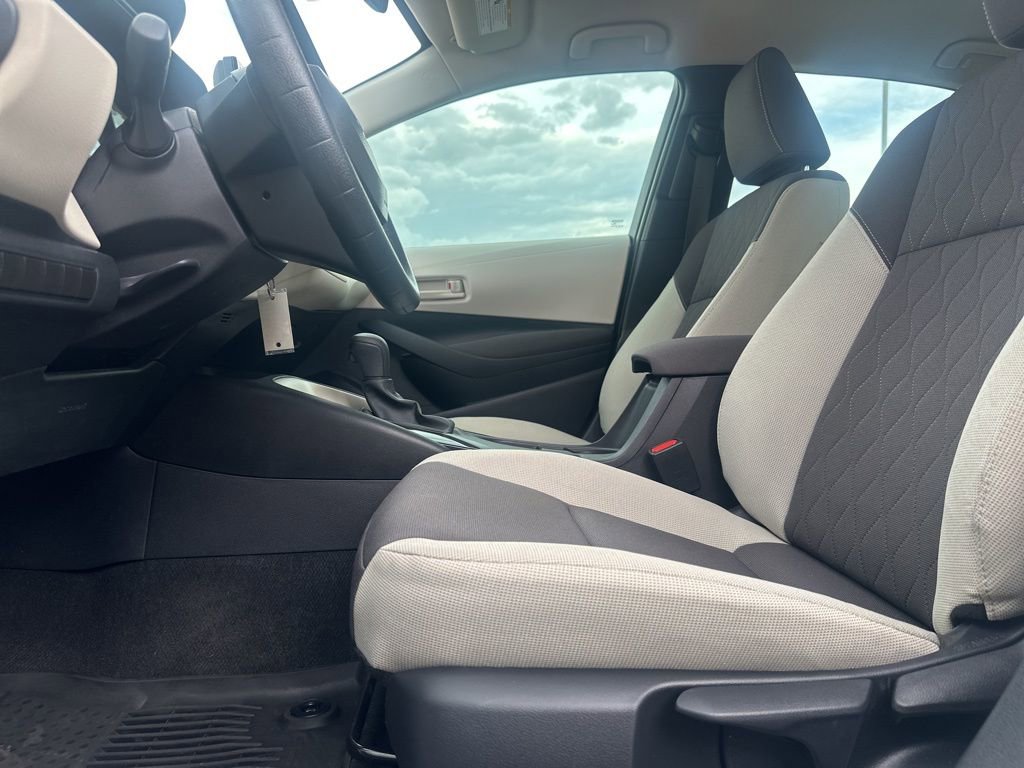 Certified 2025 Toyota Corolla LE image 21
