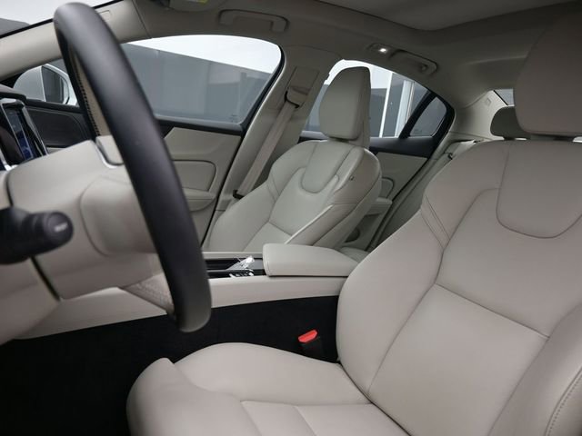 Used 2023 Volvo S60 B5 Ultimate w/ Climate Package image 9