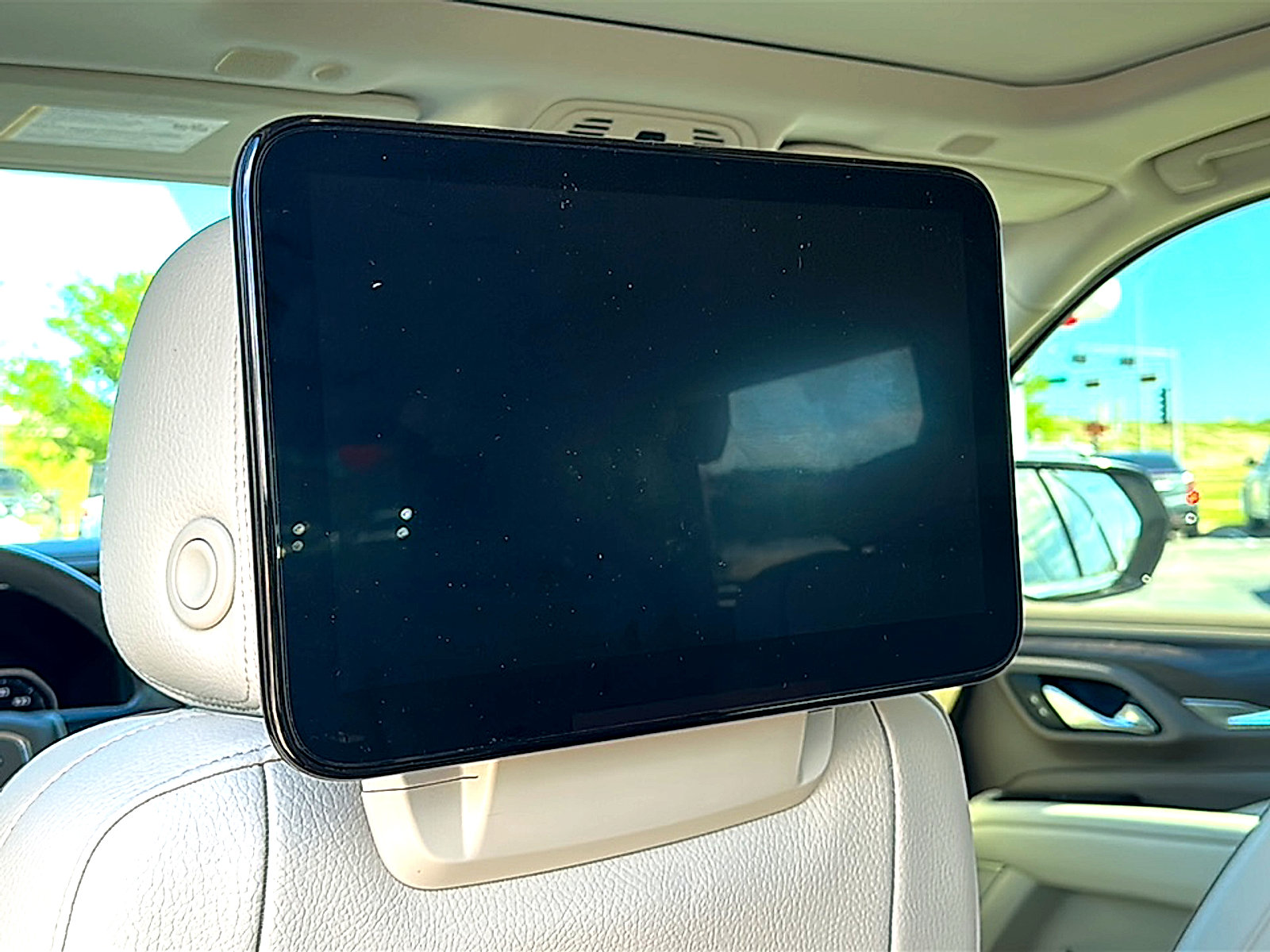 Used 2021 GMC Yukon Denali w/ Denali Ultimate Package image 22