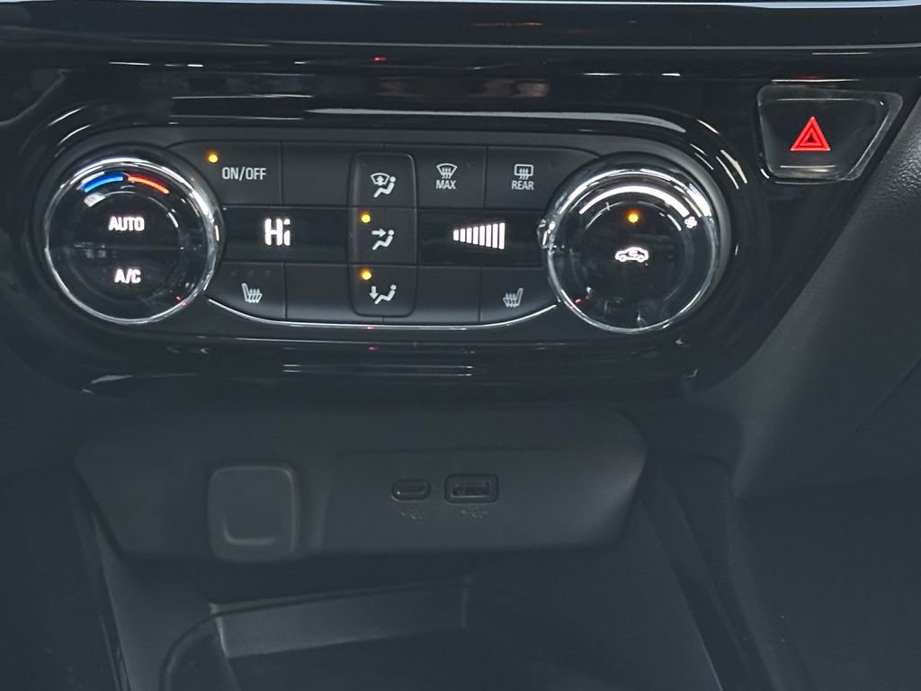 New 2026 Chevrolet Trax RS w/ Sunroof Package image 17
