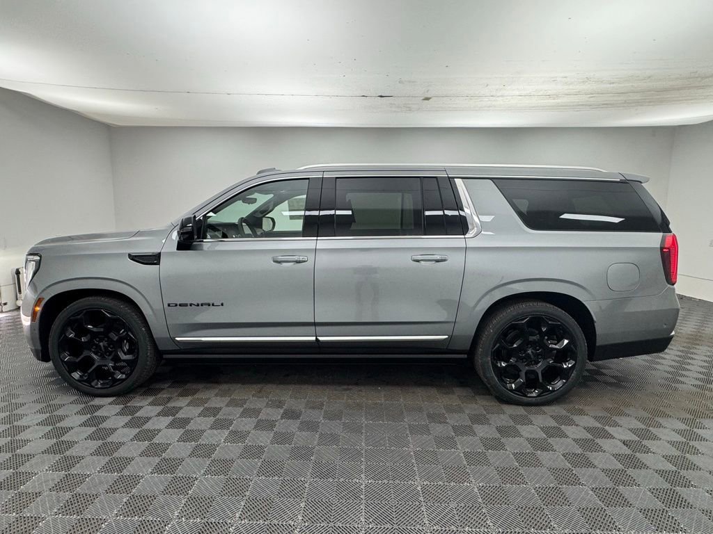 New 2026 GMC Yukon XL Denali w/ Denali Reserve Package image 17