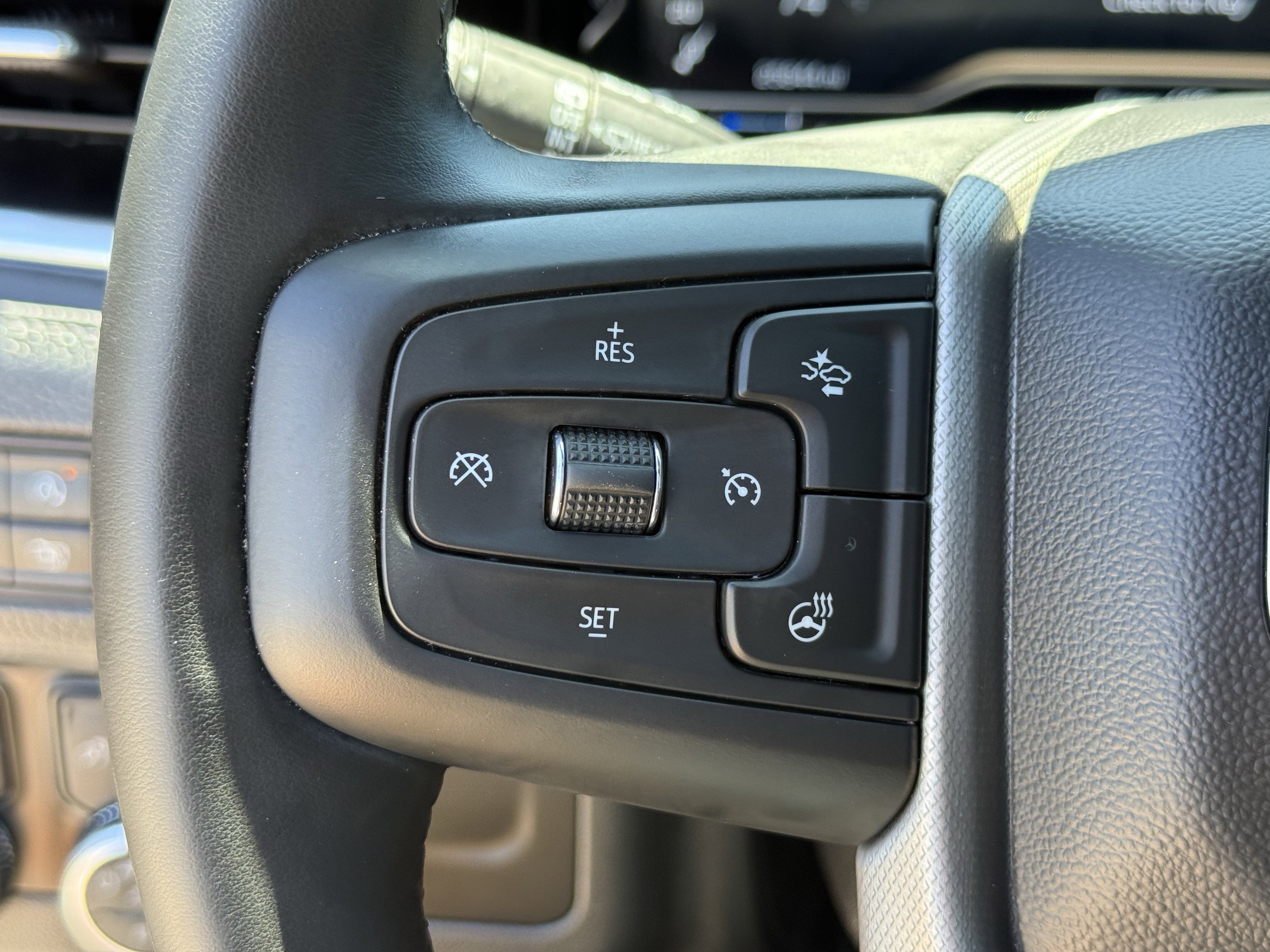 Used 2024 GMC Yukon Denali AWD/4WD image 16