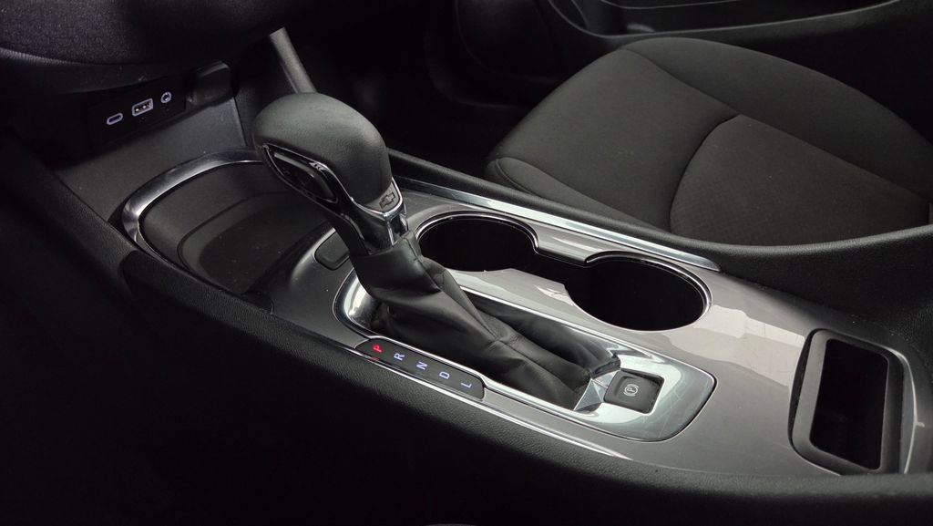 Used 2023 Chevrolet Malibu LT FWD image 24