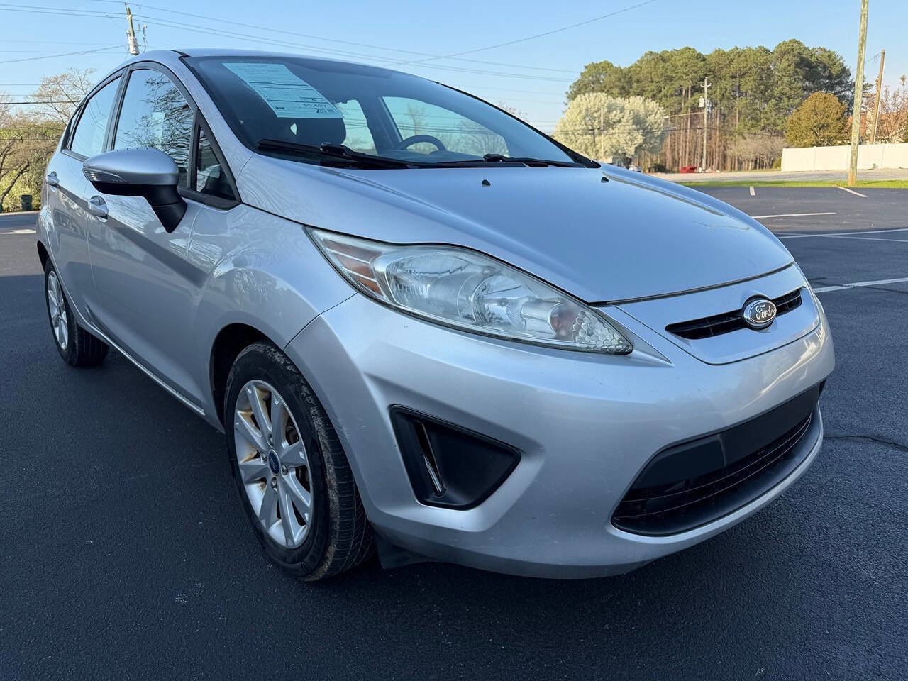 Used 2013 Ford Fiesta SE image 4