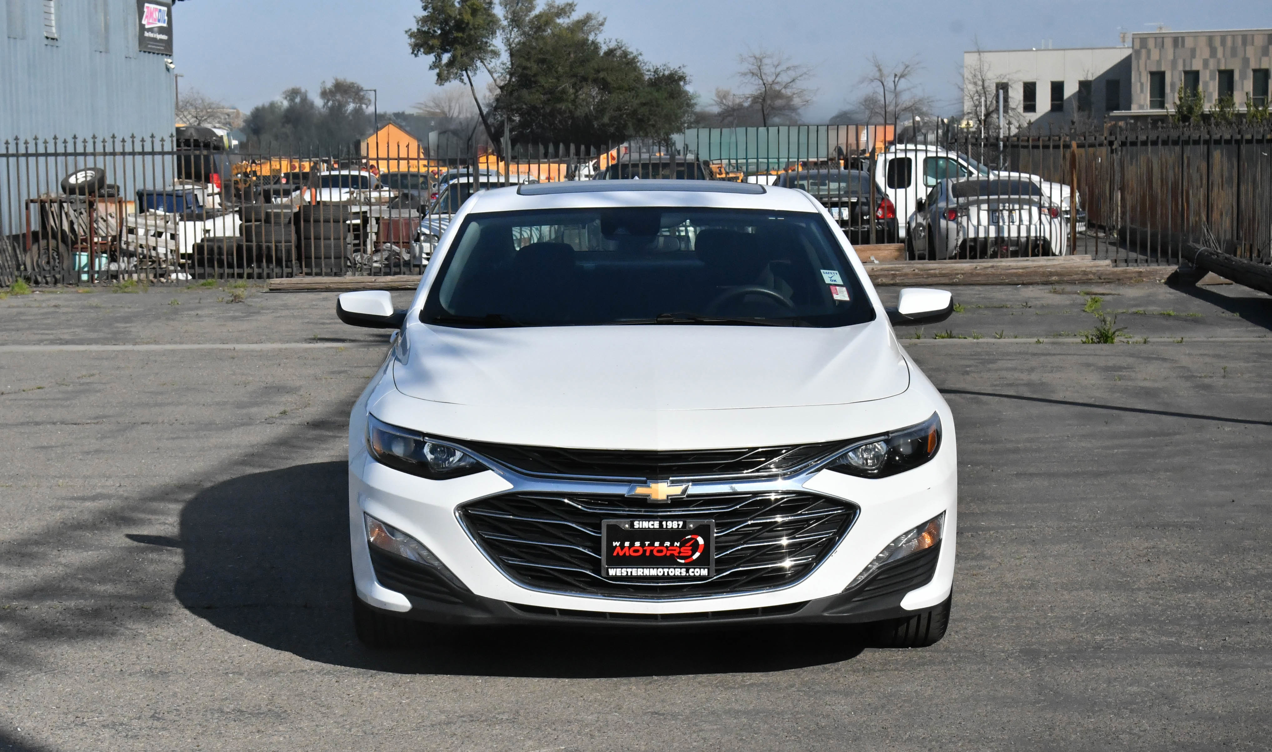 Used 2024 Chevrolet Malibu LT FWD image 2