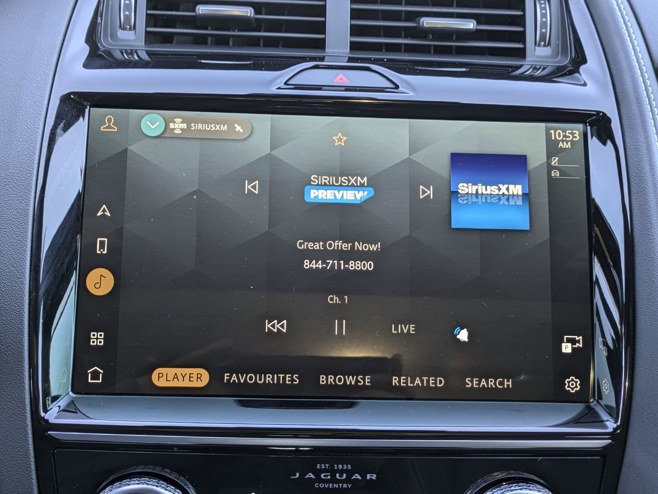 Used 2024 Jaguar E-PACE R-Dynamic SE image 12