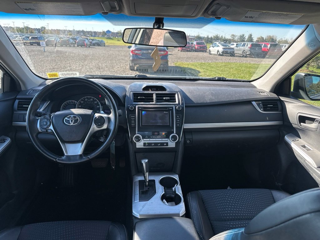 Used 2012 Toyota Camry SE FWD image 18