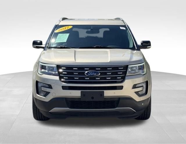 Used 2017 Ford Explorer XLT w/ Equipment Group 202A image 11