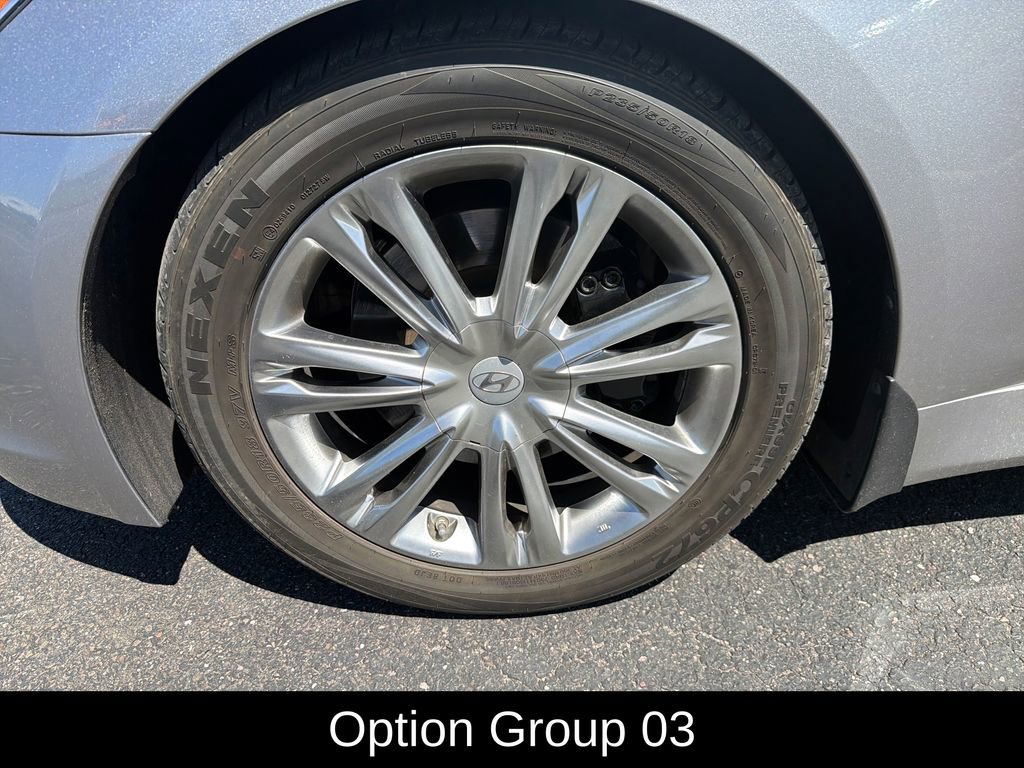 Used 2012 Hyundai Genesis 3.8 w/ Premium Pkg RWD image 9