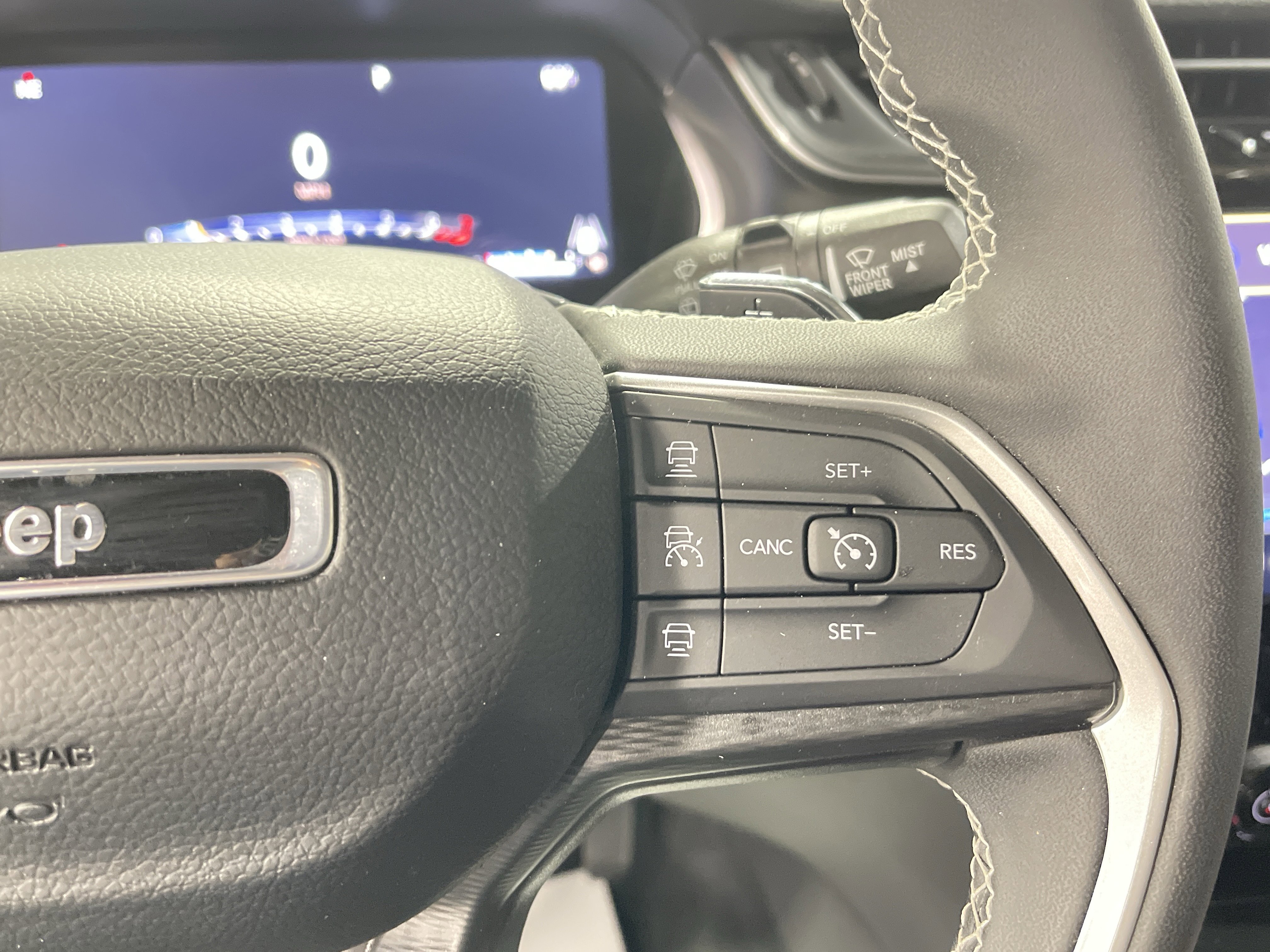 Used 2024 Jeep Grand Cherokee Laredo image 19