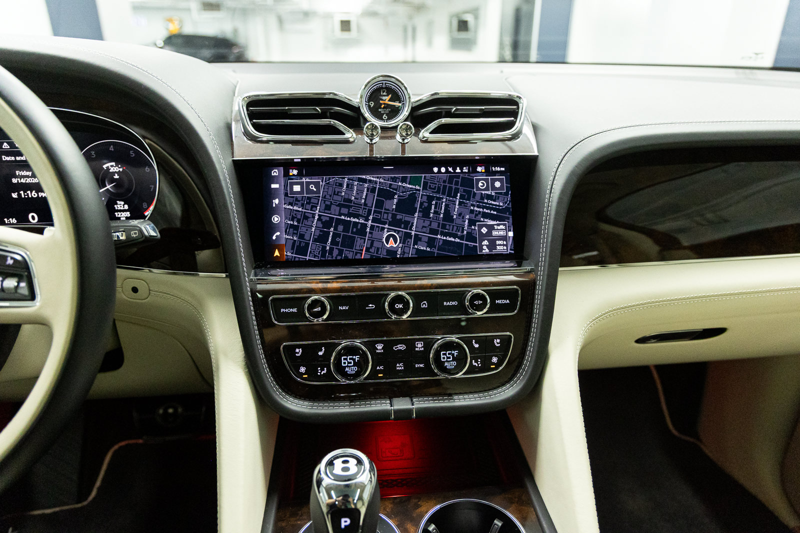 Certified 2023 Bentley Bentayga AWD/4WD image 43