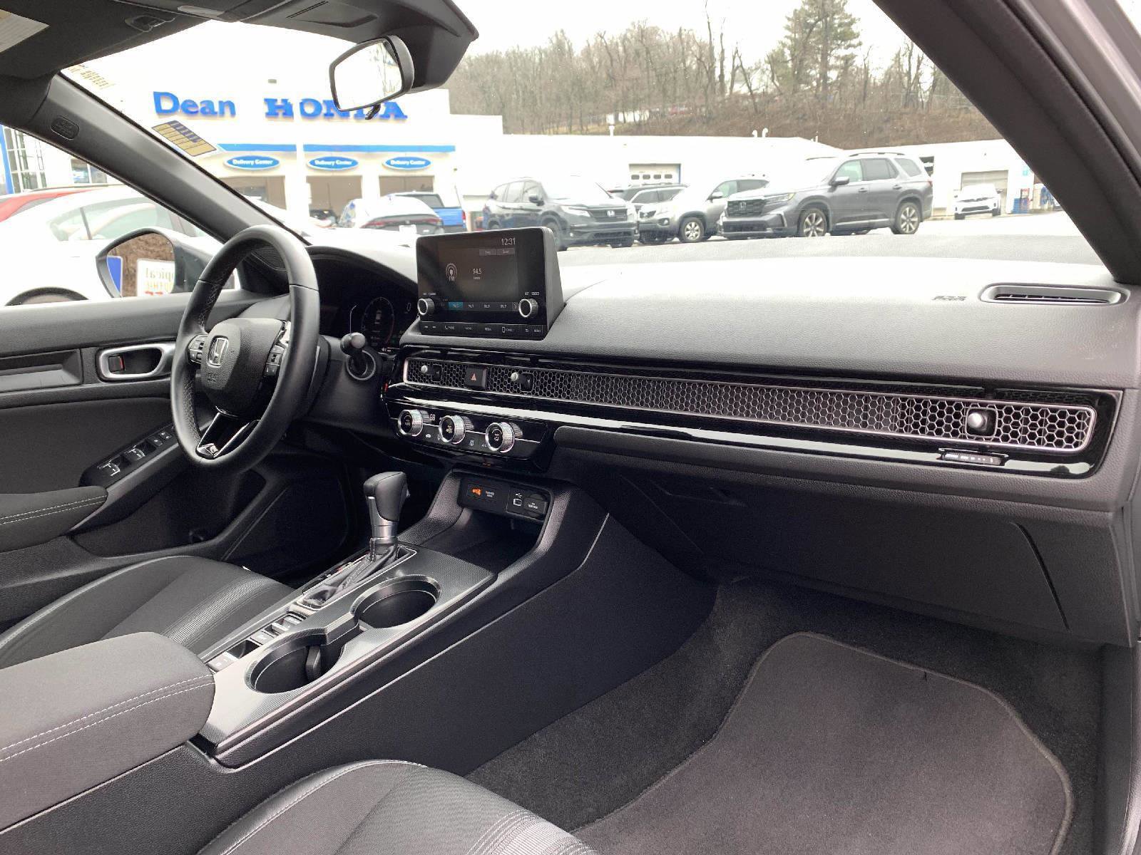 Used 2023 Honda Civic Sport image 40