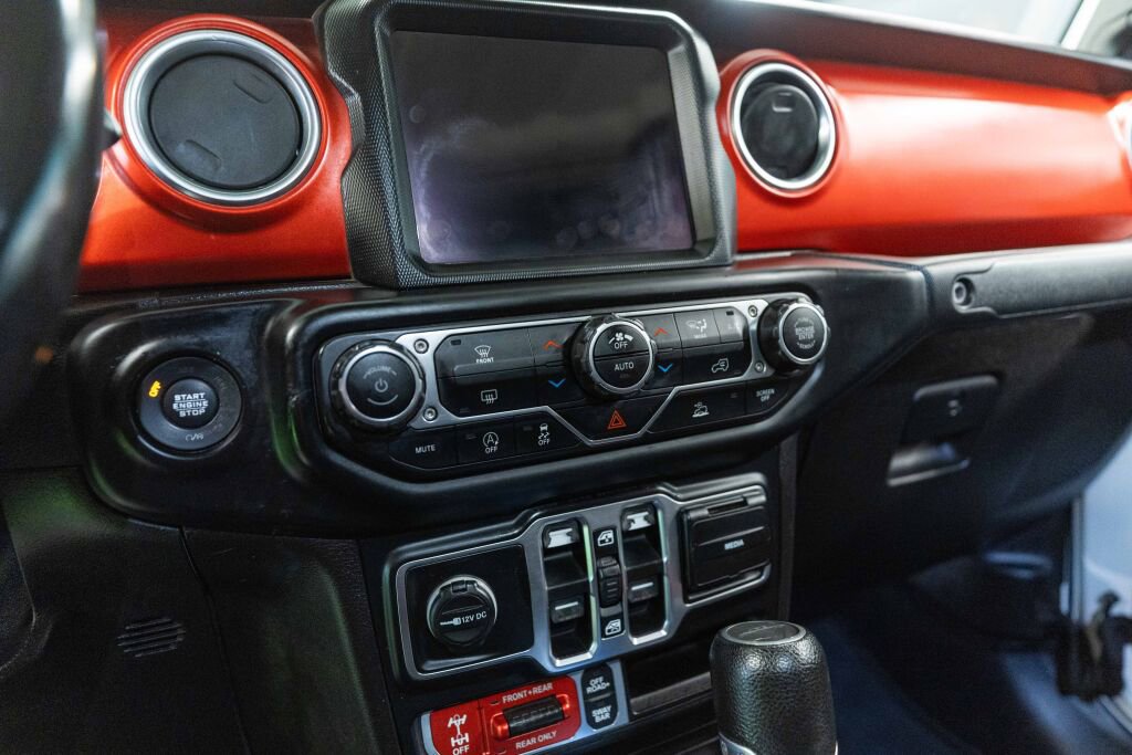 Used 2020 Jeep Gladiator Rubicon image 12