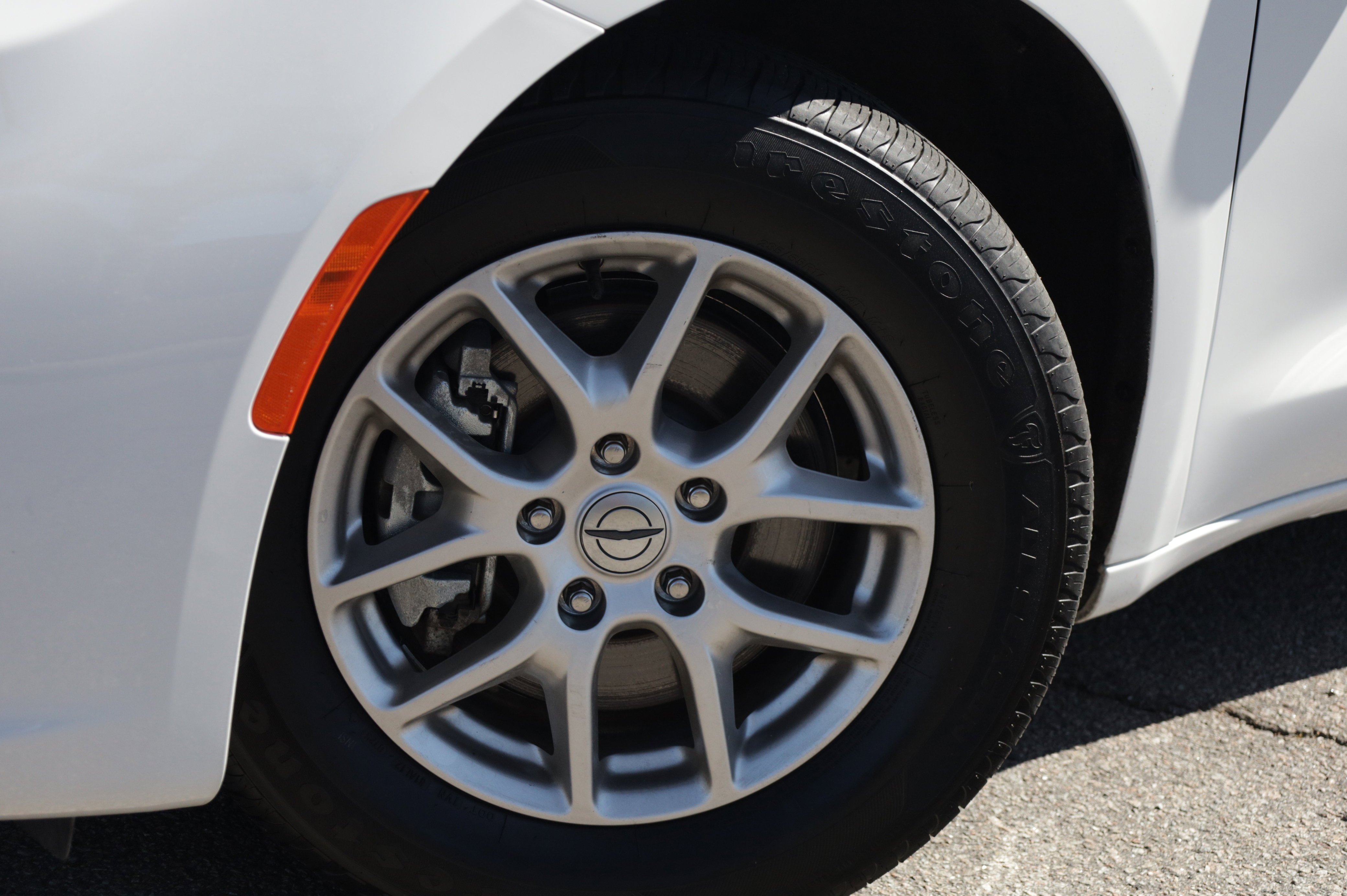 Used 2024 Chrysler Pacifica Touring-L image 16