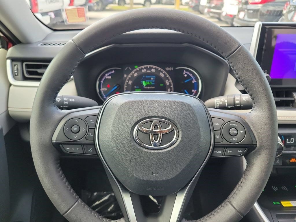 Certified 2025 Toyota RAV4 XLE w/ Convenience Package AWD/4WD image 8
