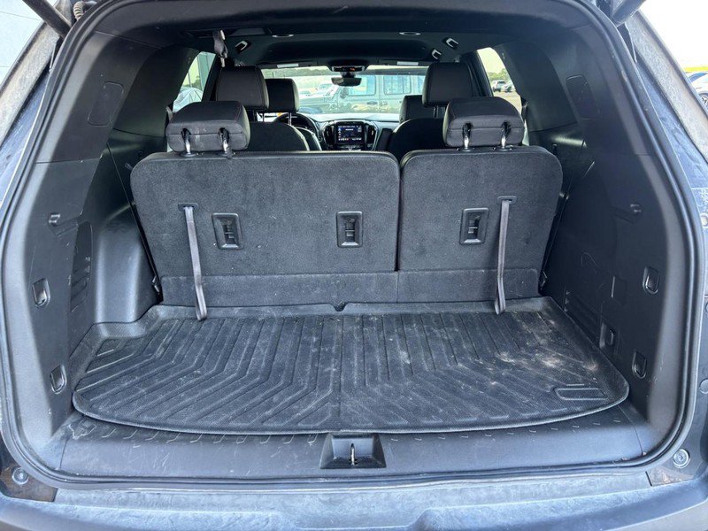 Used 2024 Chevrolet Traverse RS FWD image 8