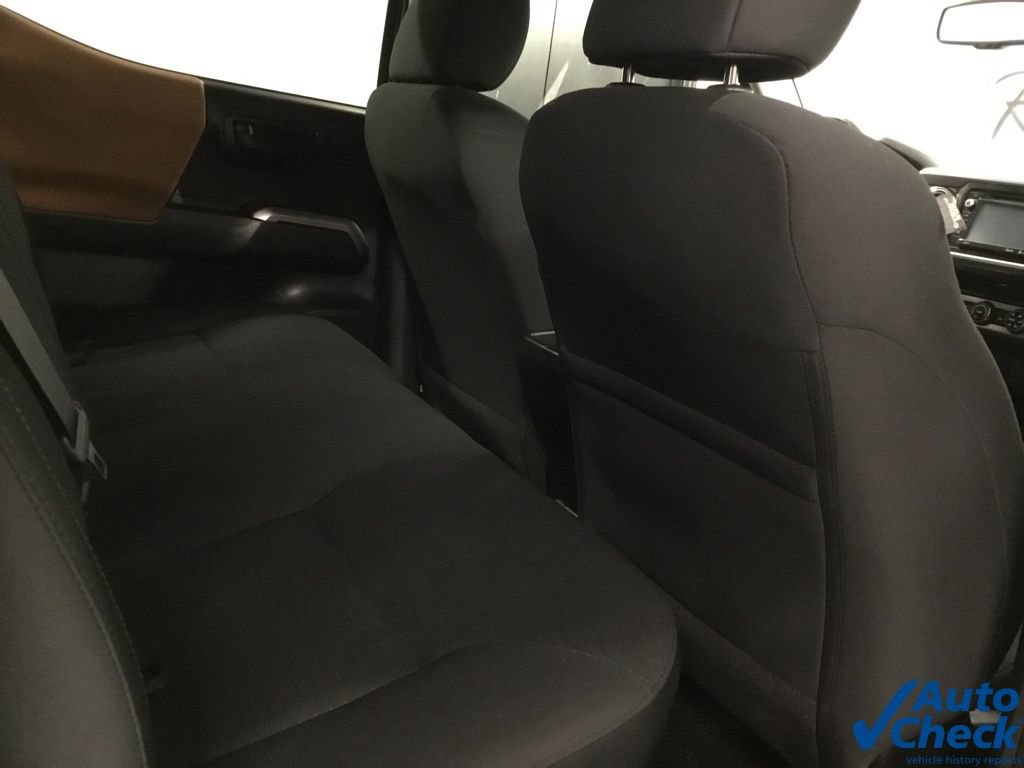 Used 2016 Toyota Tacoma SR5 w/ SR5 Appearance Package (SN) AWD/4WD image 37