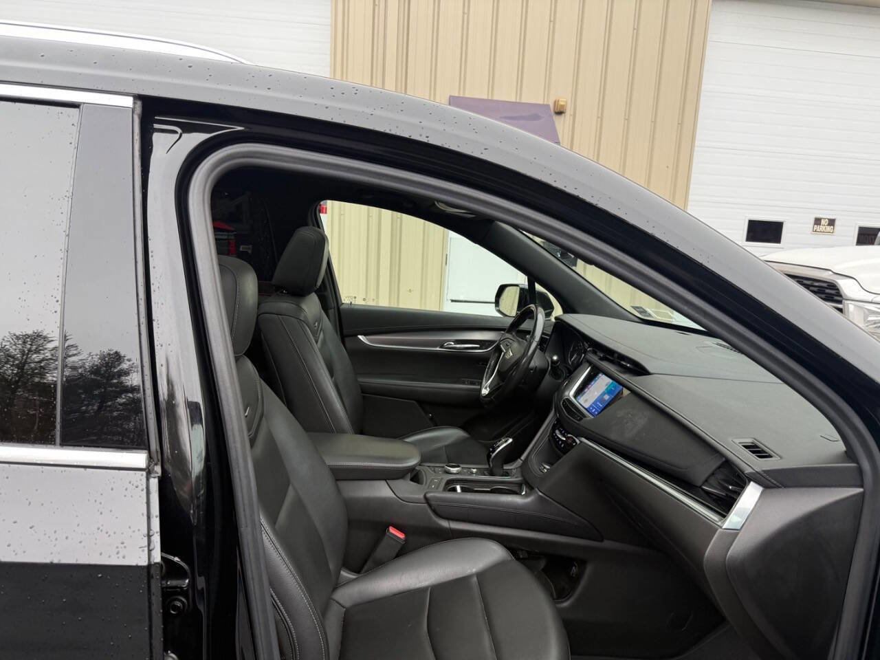 Used 2023 Cadillac XT6 Luxury image 15