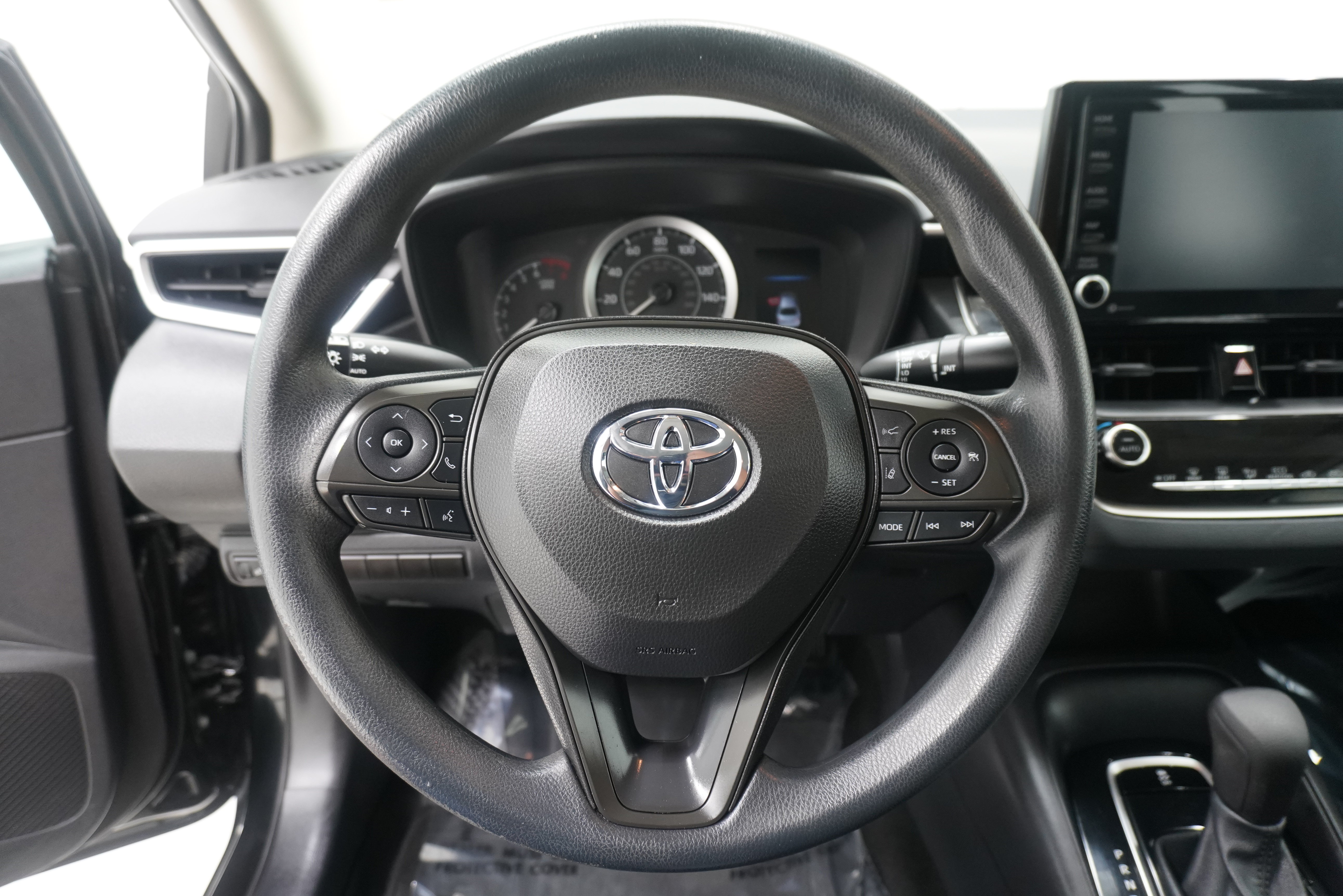 Used 2022 Toyota Corolla LE FWD image 10