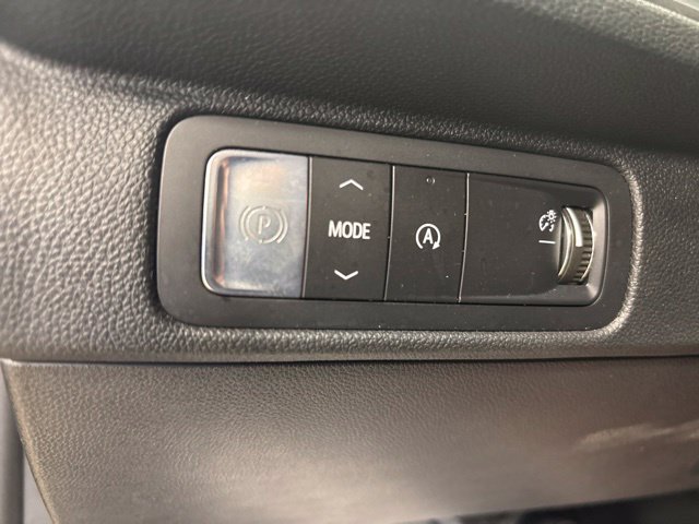 Used 2026 Chevrolet Traverse LT FWD image 31