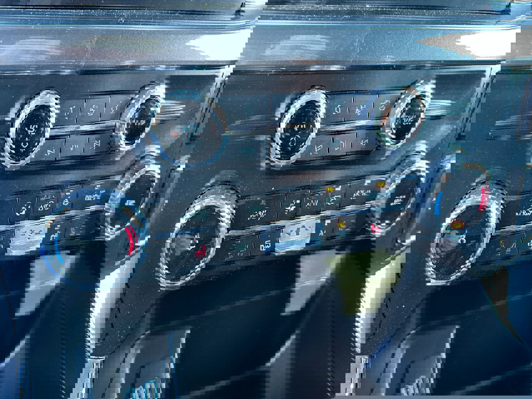 Used 2023 Ford F150 XLT w/ Equipment Group 302A High image 19