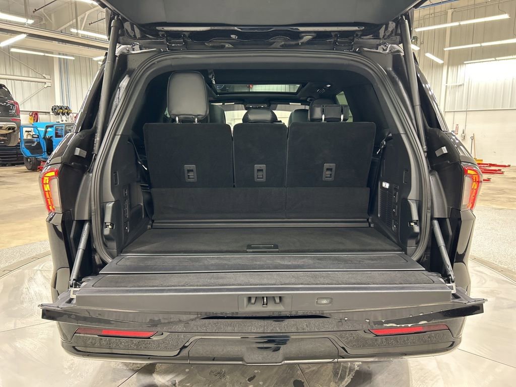 Used 2025 Lincoln Navigator Reserve w/ Jet Appearance Package image 33
