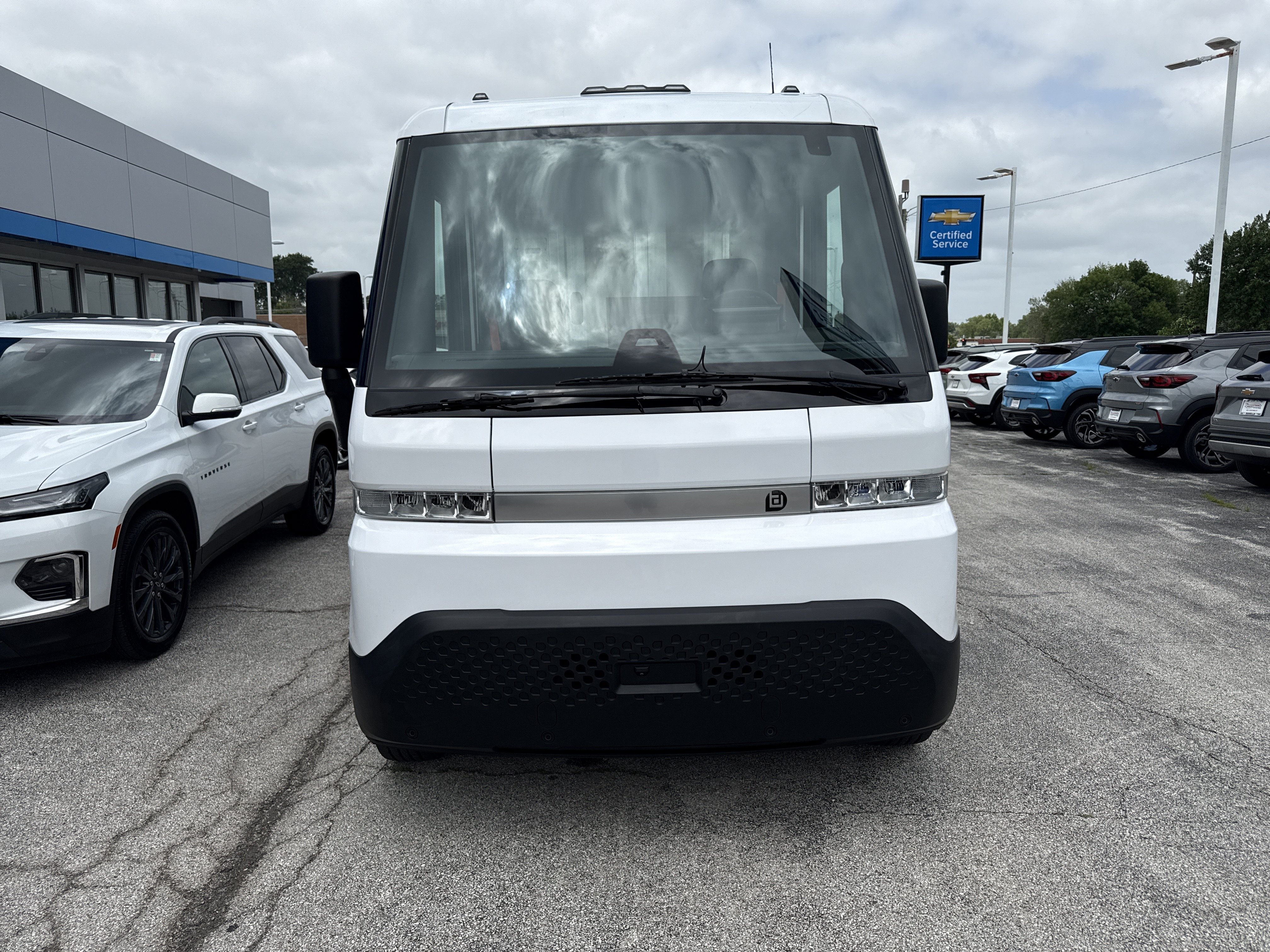 Used 2024 Chevrolet Brightdrop 600 w/ Battery Pack, Max Range AWD/4WD image 3