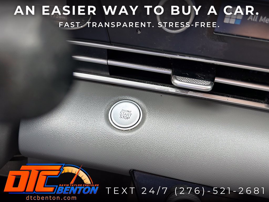 Used 2023 Hyundai Elantra SEL FWD image 19