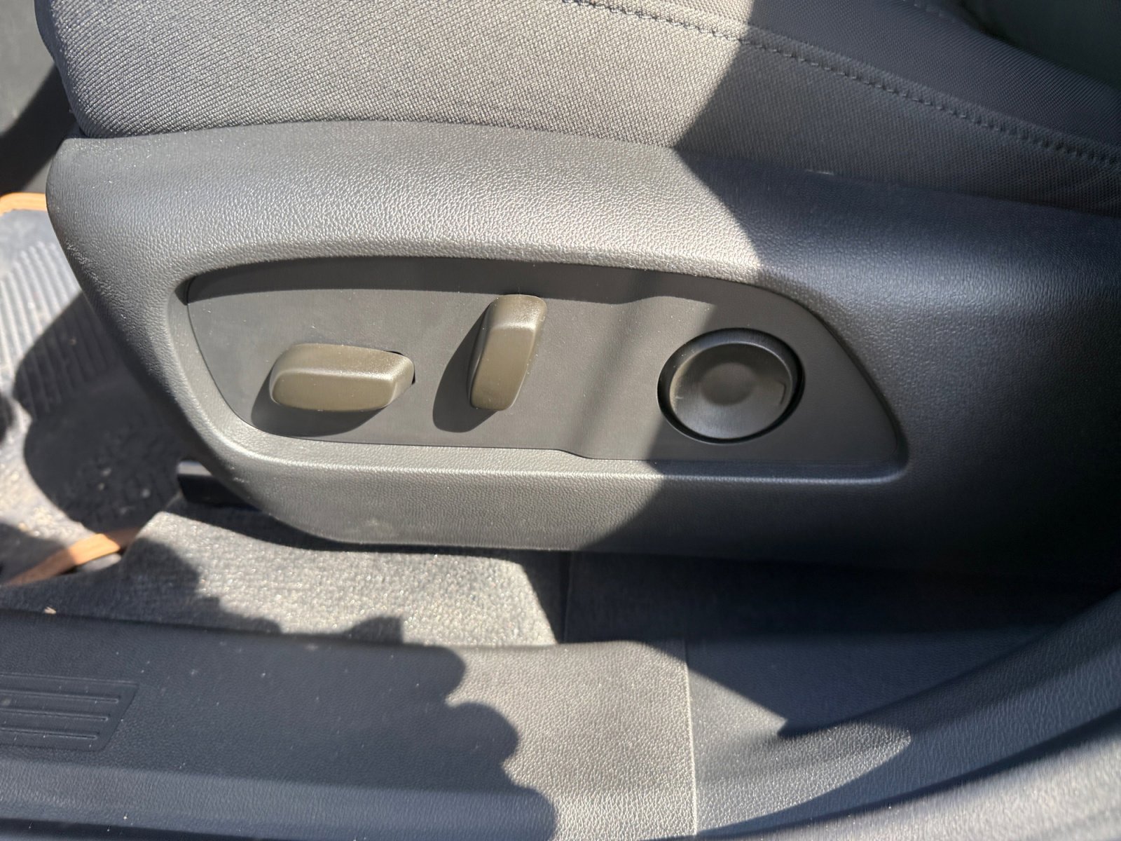 New 2026 GMC Terrain AT4 w/ Convenience Package III image 26