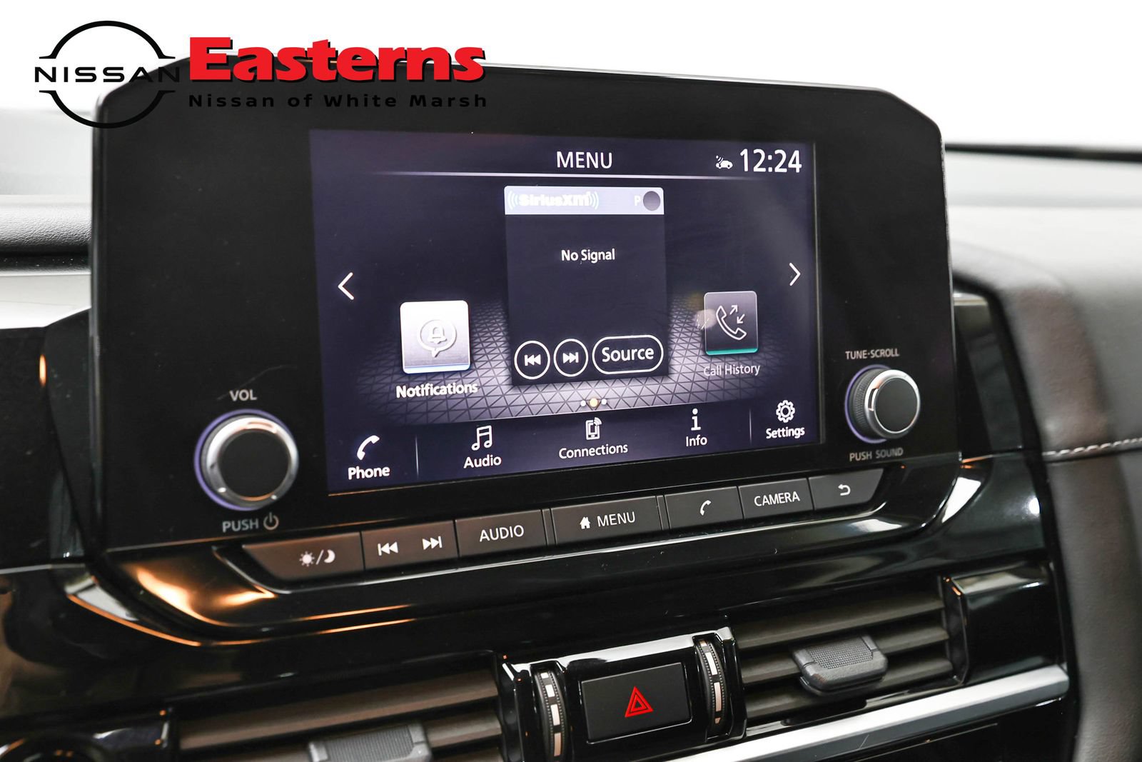 Used 2025 Nissan Pathfinder SV FWD image 18