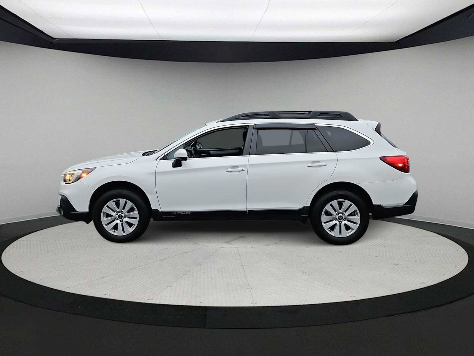 Used 2019 Subaru Outback 2.5i Premium image 5