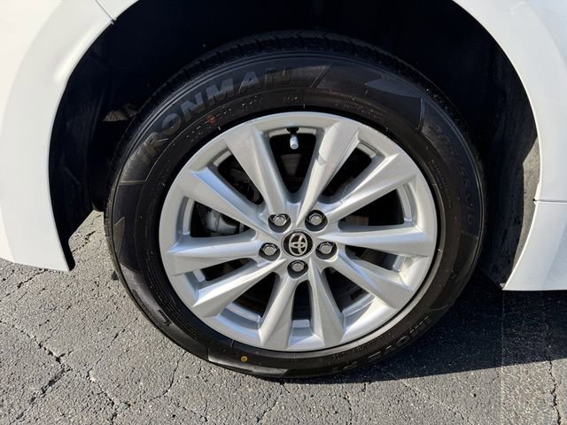 Used 2023 Toyota Corolla XLE FWD image 41