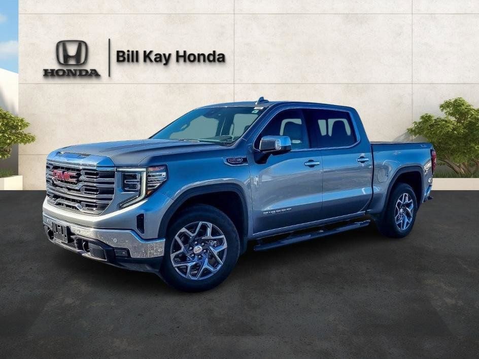 Used 2023 GMC Sierra 1500 SLT w/ SLT Convenience Package image 2