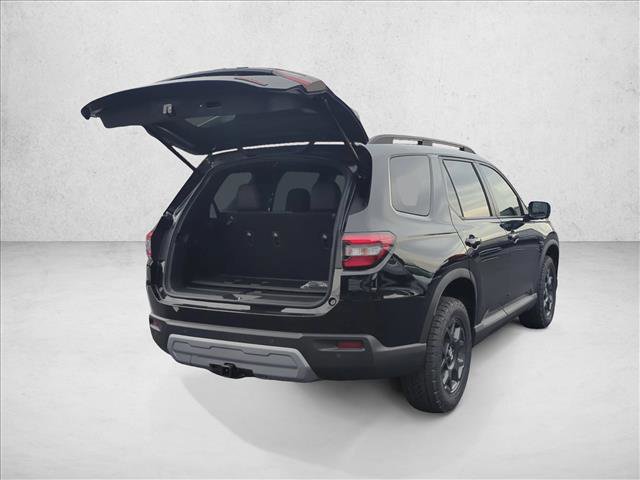 New 2025 Honda Pilot TrailSport image 2