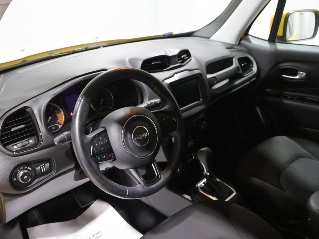 Certified 2018 Jeep Renegade Altitude w/ Safety & Security Group AWD/4WD image 16