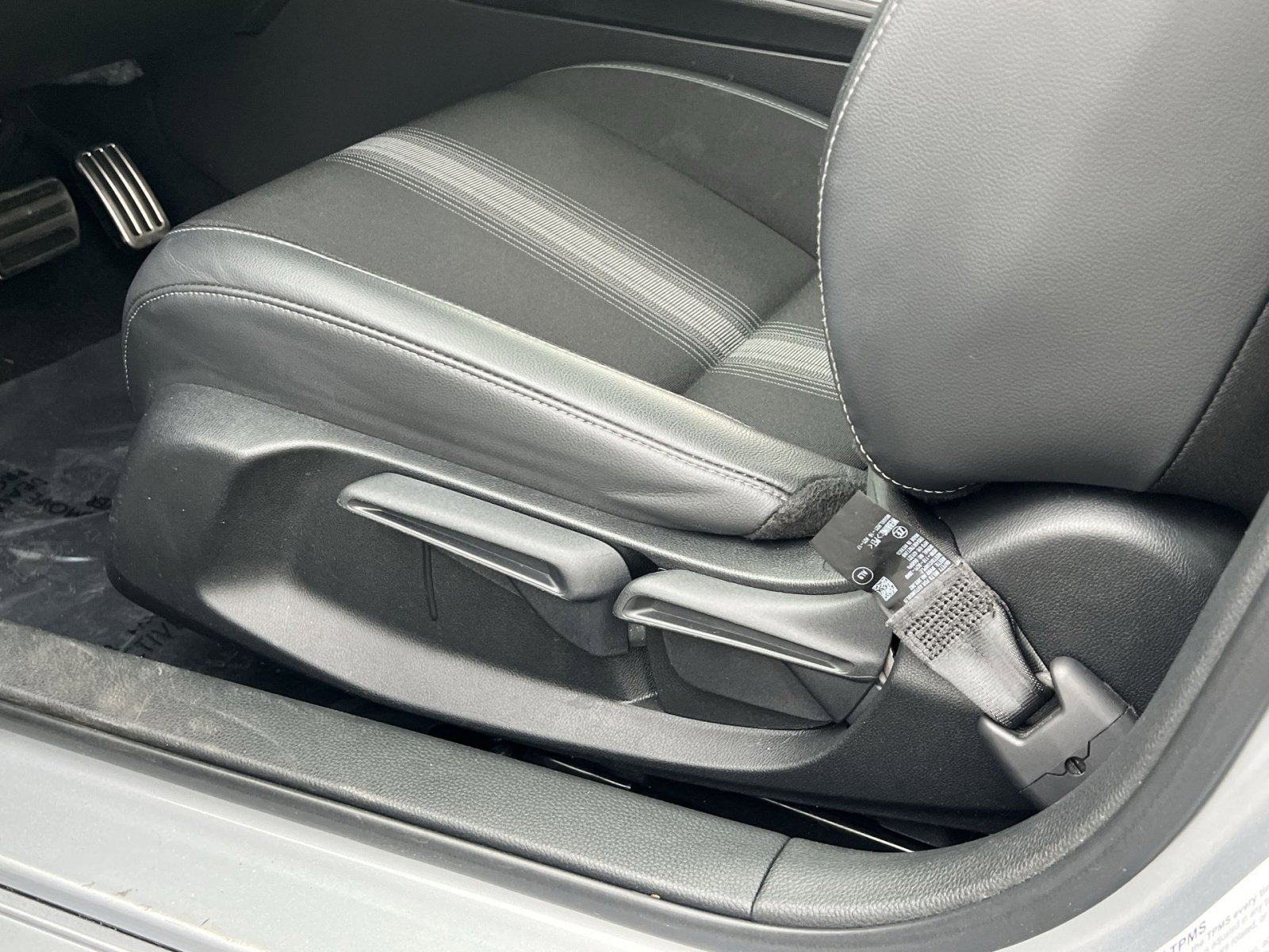 Used 2023 Honda Civic Sport image 12