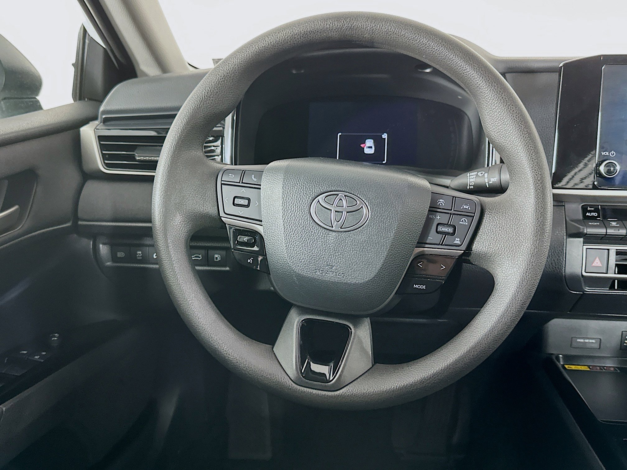 Used 2025 Toyota Camry LE image 18