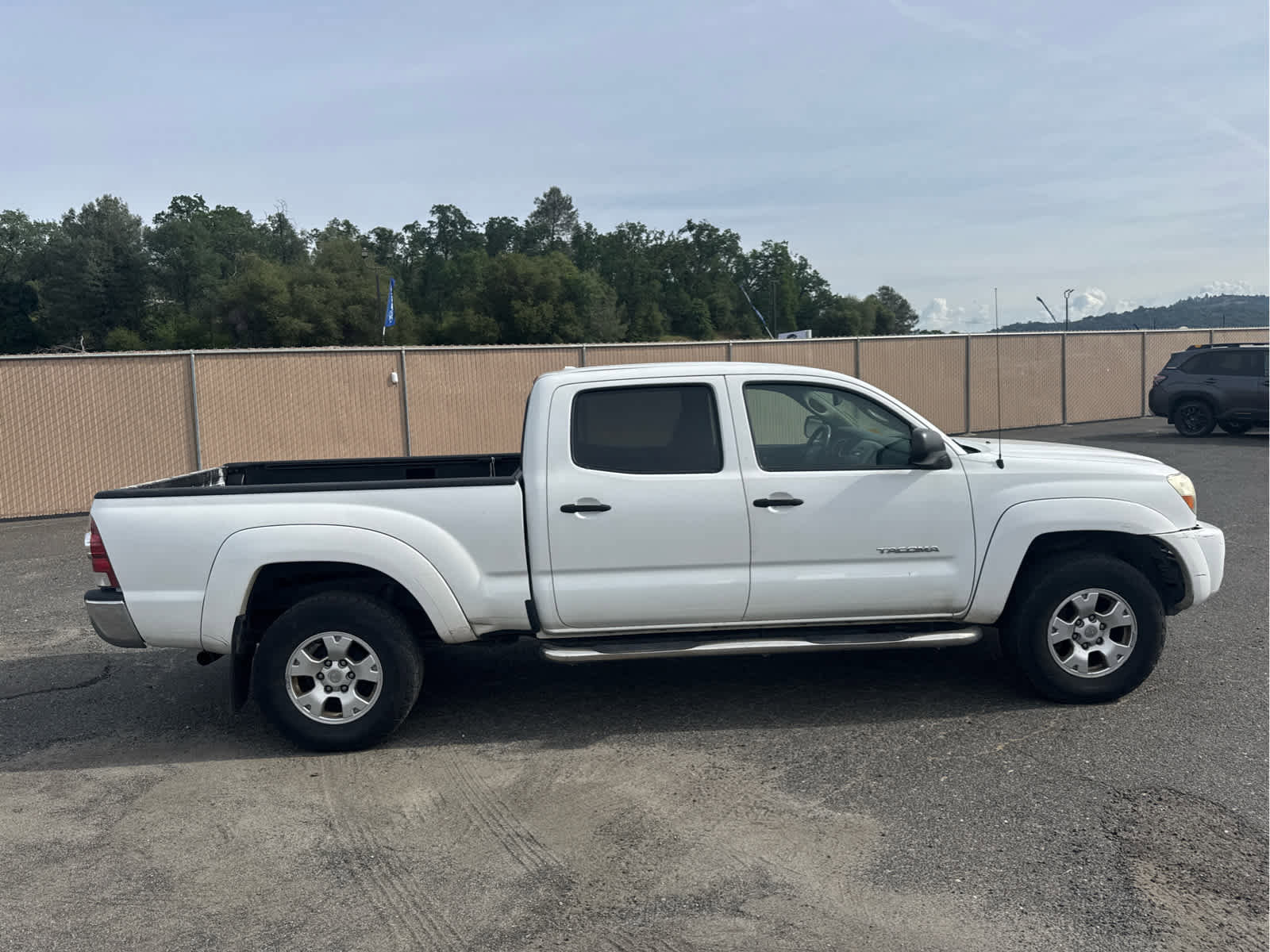 Used 2010 Toyota Tacoma 4x4 Double Cab image 4